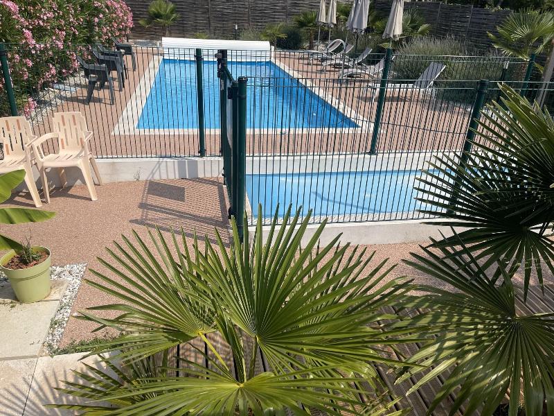 Brit Hotel Brive - Havuz