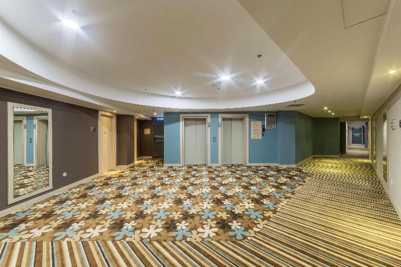 Hampton By Hilton Iasi - Lobi
