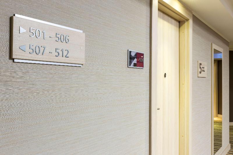 Hampton By Hilton Iasi - Lobi