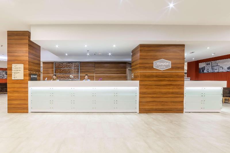 Hampton By Hilton Iasi - Lobi
