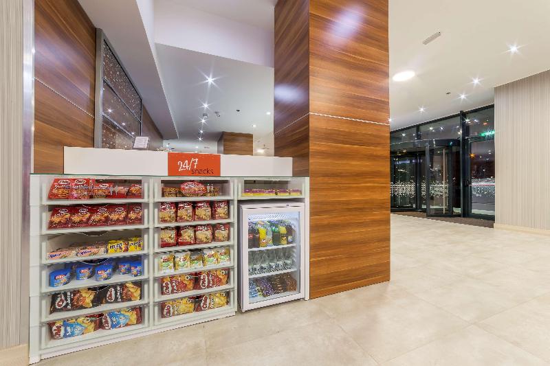 Hampton By Hilton Iasi - Lobi