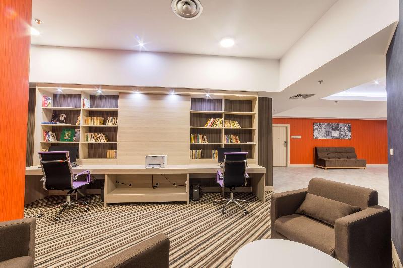 Hampton By Hilton Iasi - Lobi
