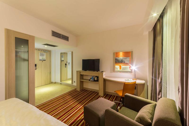 Hampton By Hilton Iasi - Oda