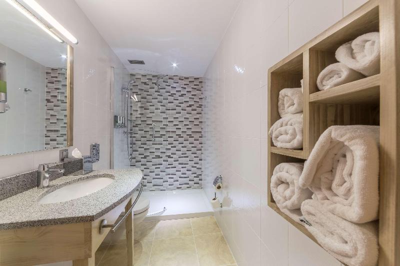 Hampton By Hilton Iasi - Oda