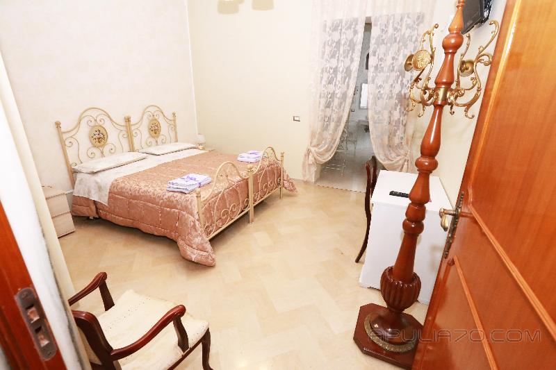 Apulia 70 Holidays - Oda