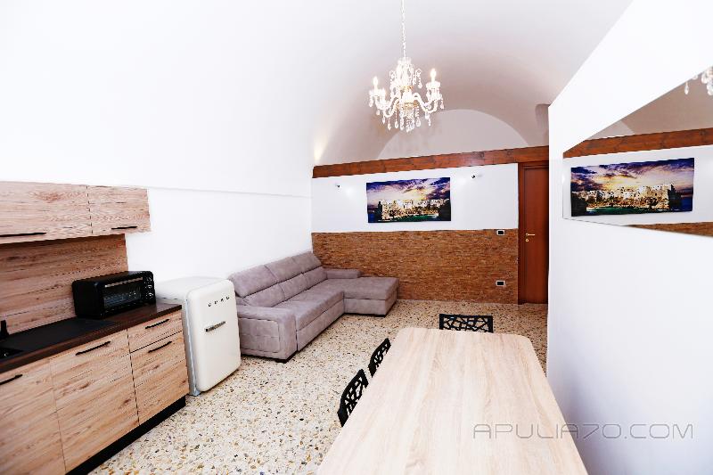 Apulia 70 Holidays - Oda