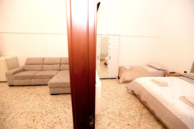 Apulia 70 Holidays - Oda
