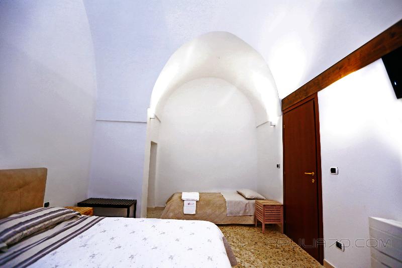Apulia 70 Holidays - Oda