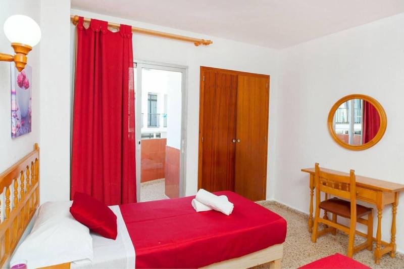 Puet Apartamentos - Lobi