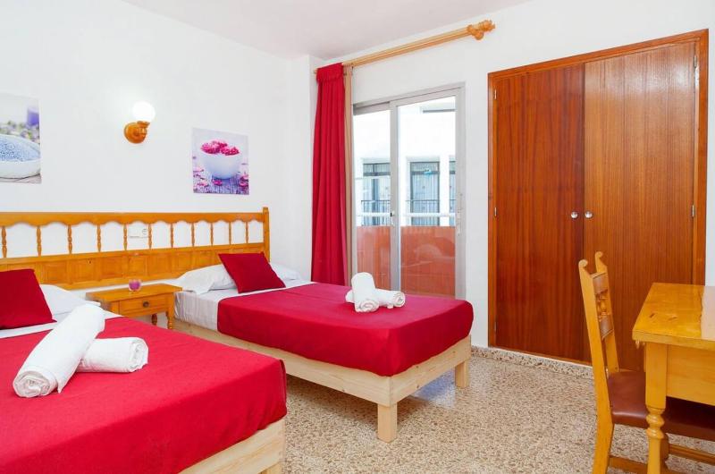 Puet Apartamentos - Lobi