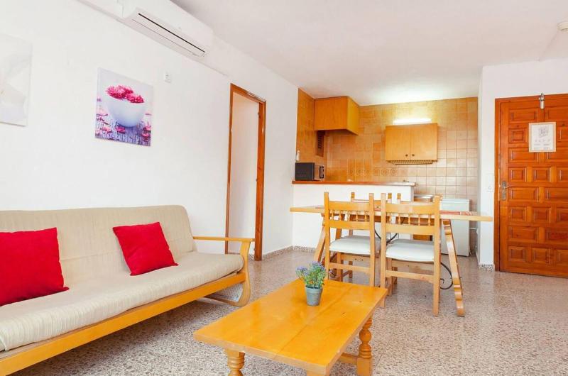 Puet Apartamentos - Oda