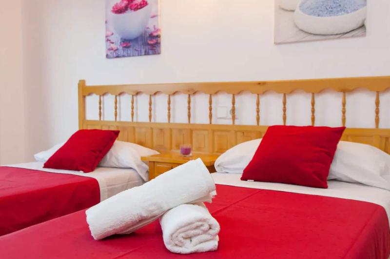 Puet Apartamentos - Oda