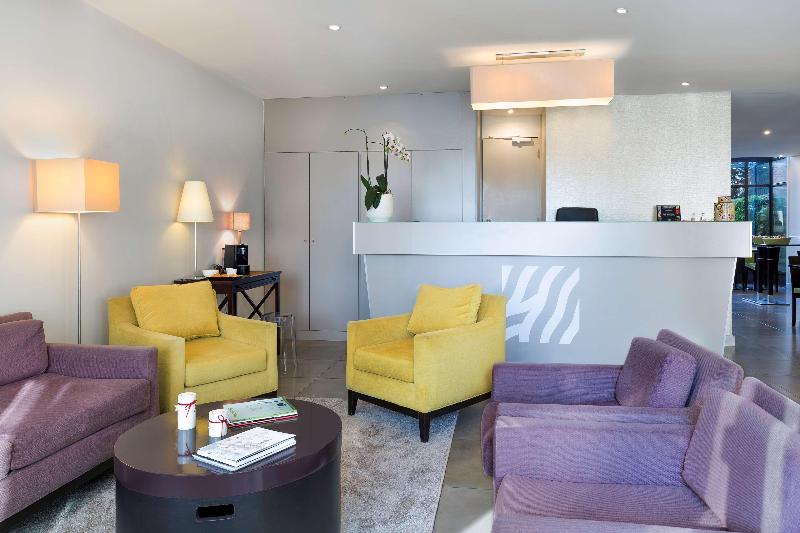 Best Western Hotel Rives de Paris La Defense - Lobi