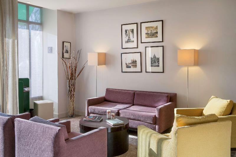 Best Western Hotel Rives de Paris La Defense - Lobi