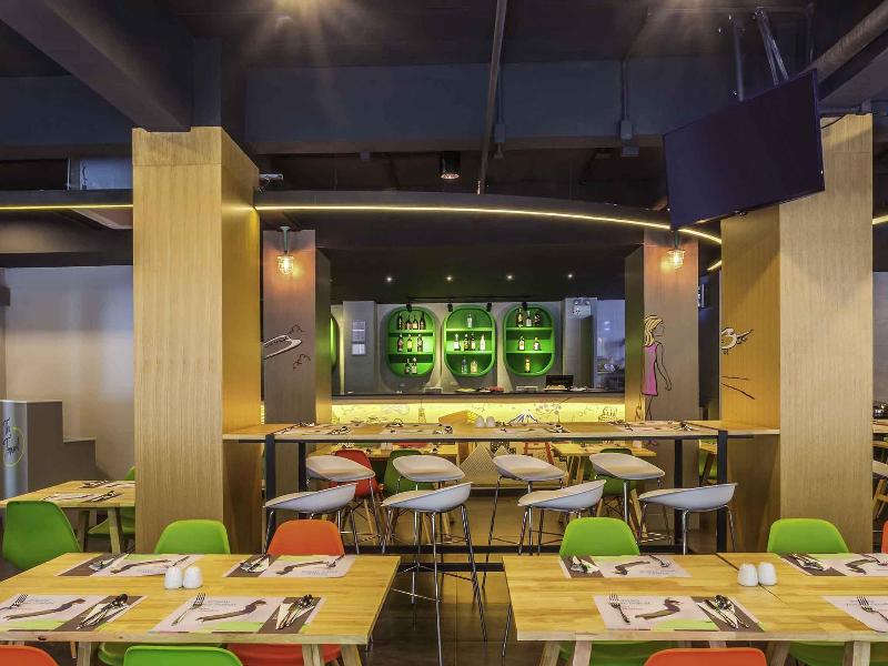 Ibis Styles Bangkok Sukhumvit 50 - Bar