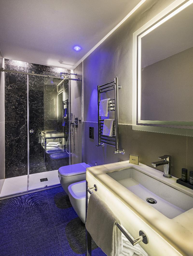 The Glam - Oda