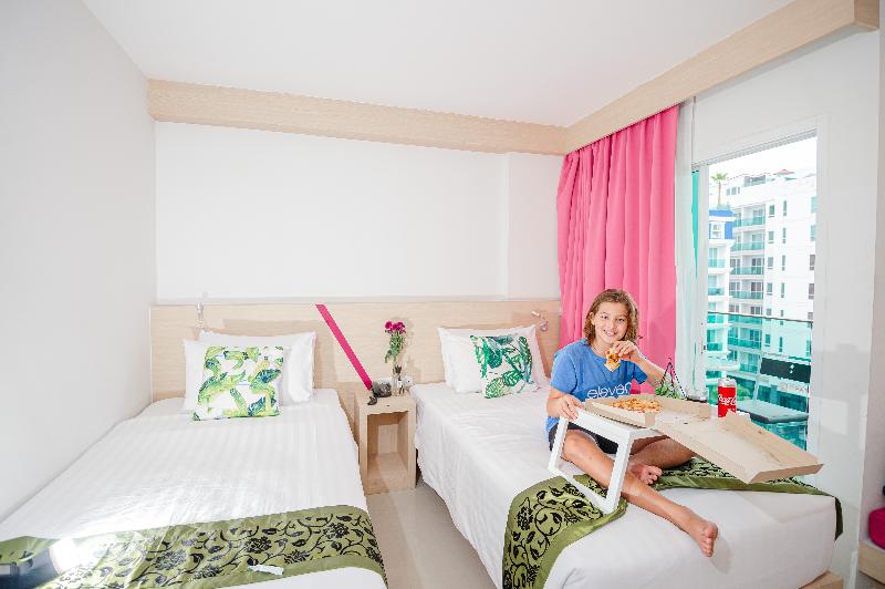 Sun Sea Sand Hotel Patong - Oda