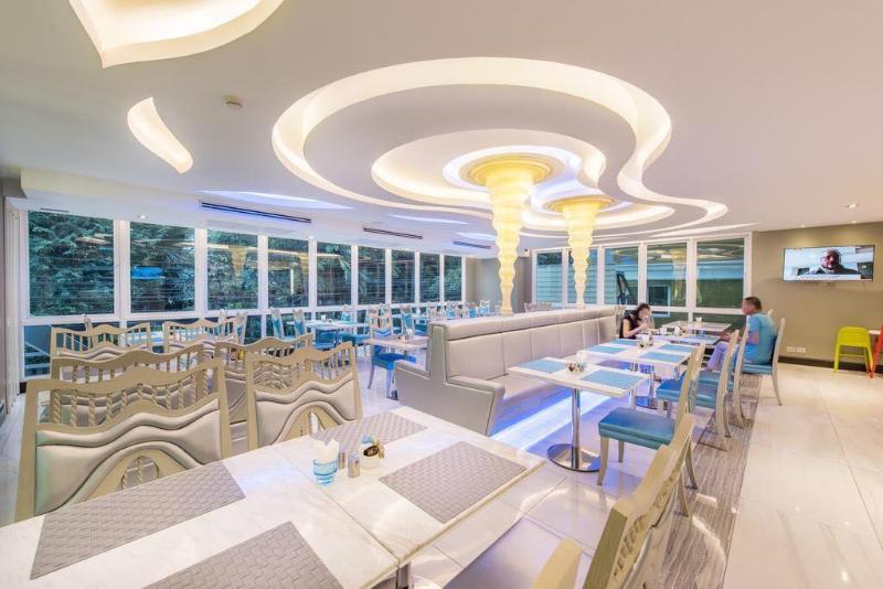 Le Tada Parkview Hotel - Restoran