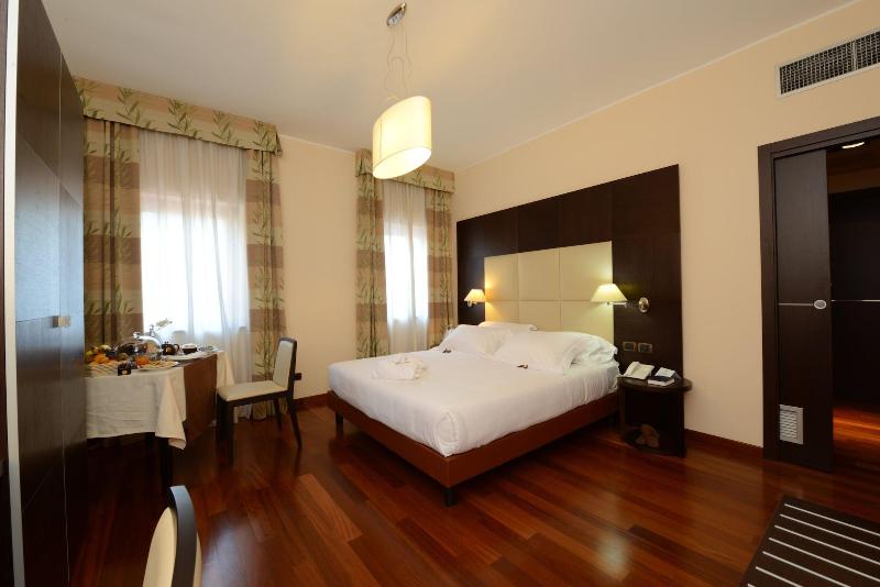 Hotel Guglielmo Boutique Hotel Wellness & Spa - Oda