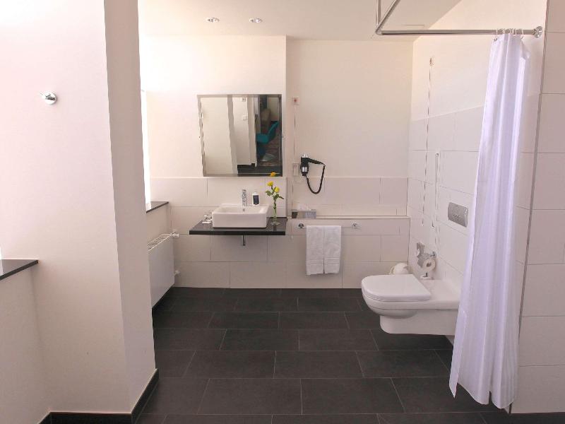 Webers Hotel im Ruhrturm Essen by Accor - Oda
