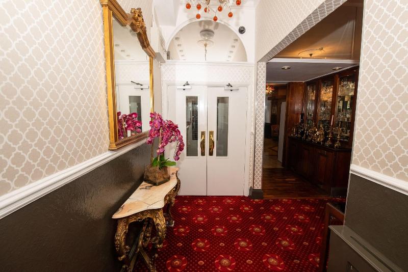 Hotel La Place - Lobi