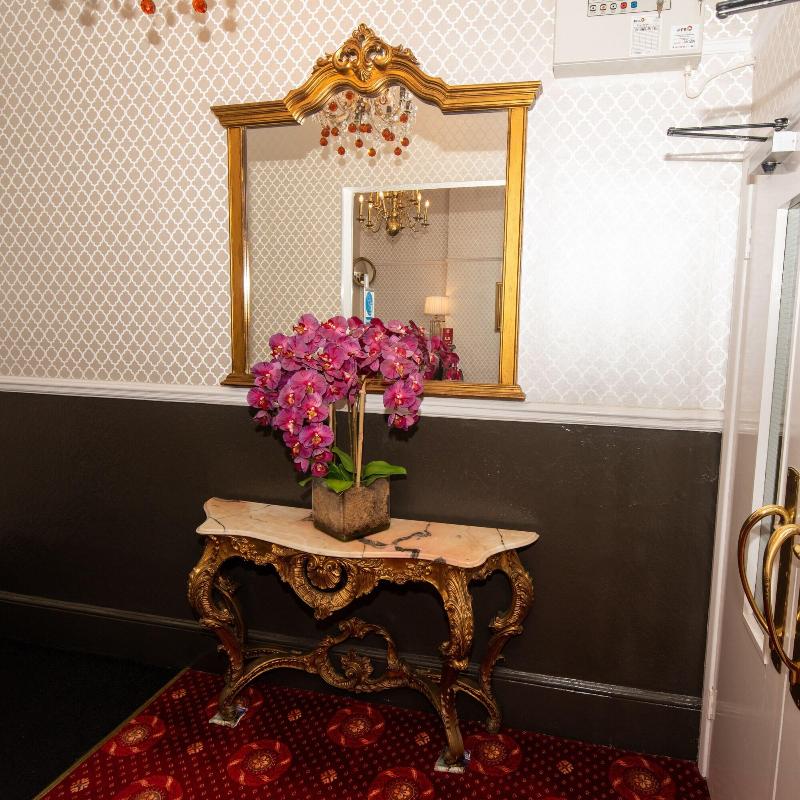 Hotel La Place - Lobi