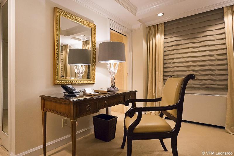 The Michelangelo Hotel - Oda