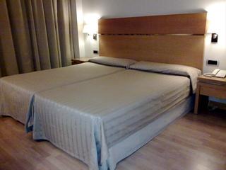 Reston Valdemoro otel fotoğrafı