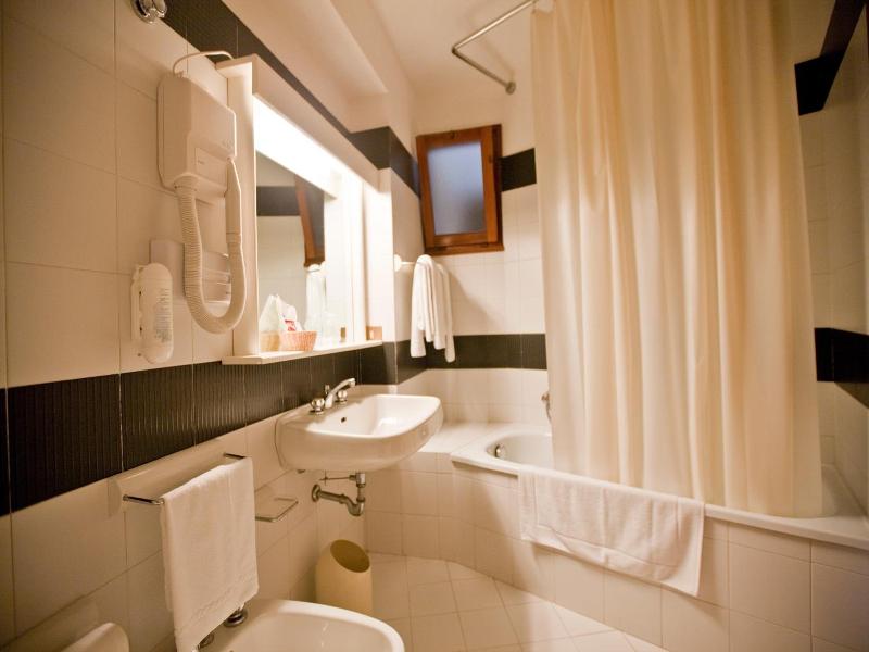 Moderno Hotel - Oda