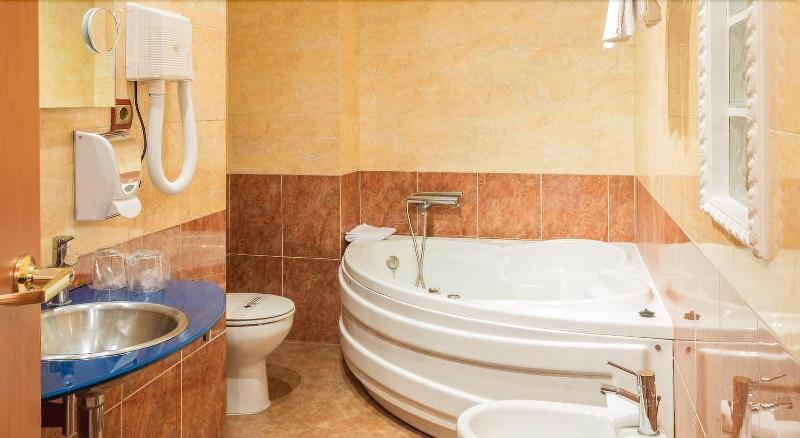 Hotel Real De Castilla - Oda