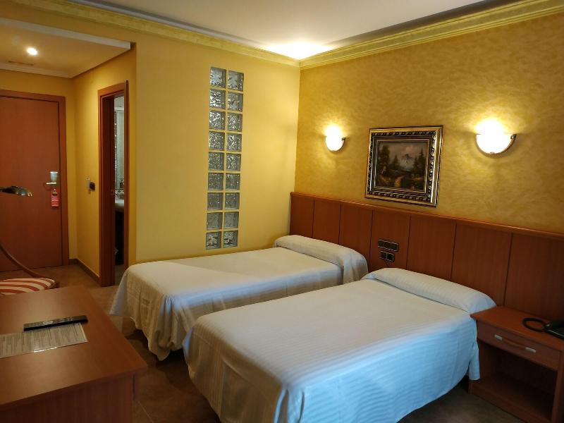 Hotel Real De Castilla - Oda