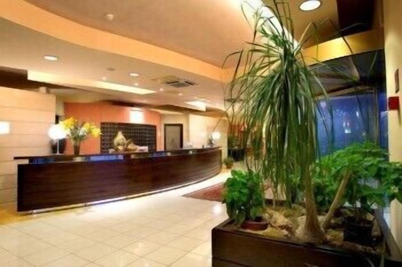 Hotel Gran Paradiso - Lobi