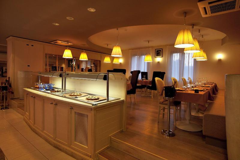 Hotel Gran Paradiso - Restoran