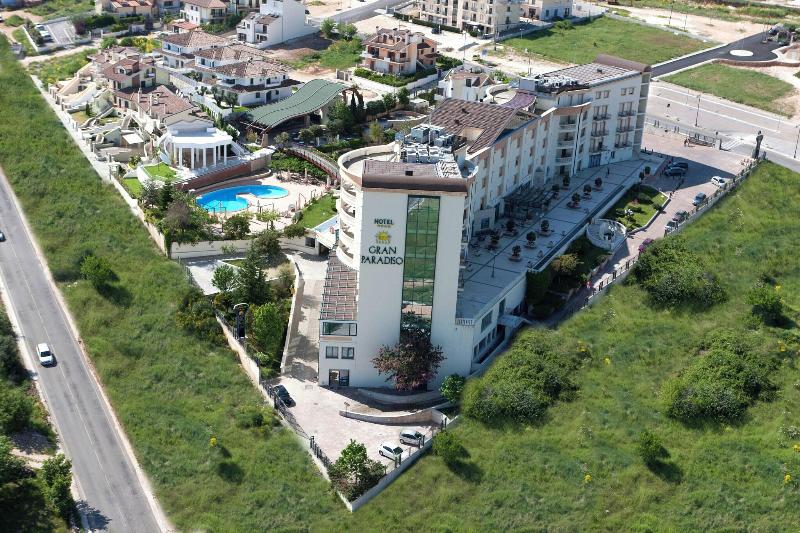 Hotel Gran Paradiso - Teras
