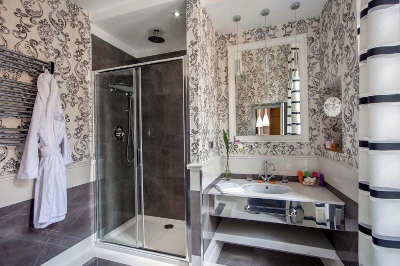 Inn At The Spanish Steps - Oda