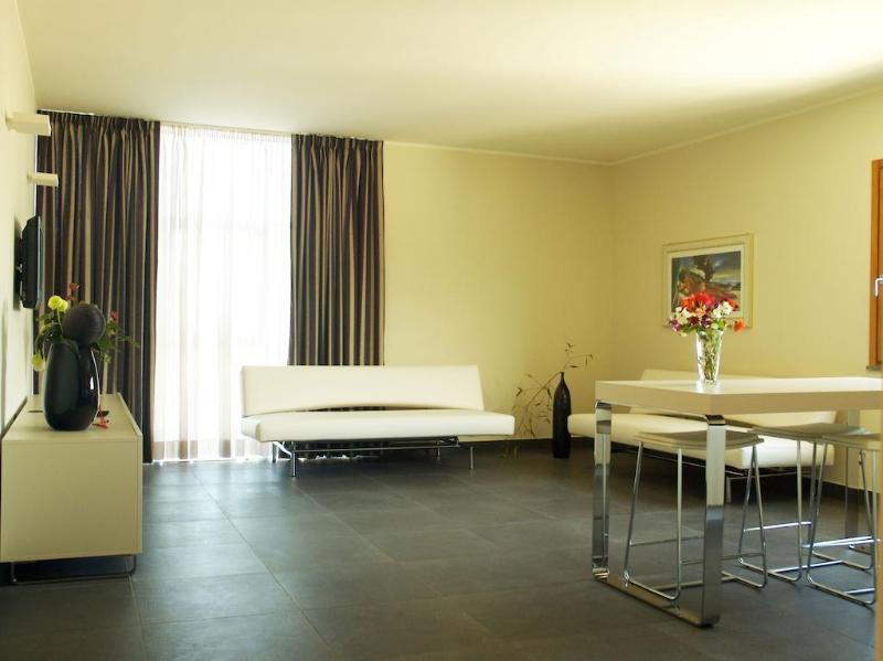 Home Club Suite Hotel - Genel