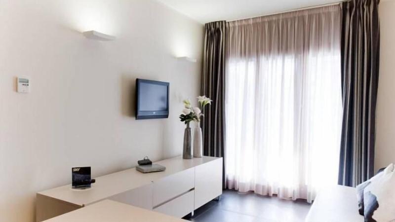 Home Club Suite Hotel - Oda