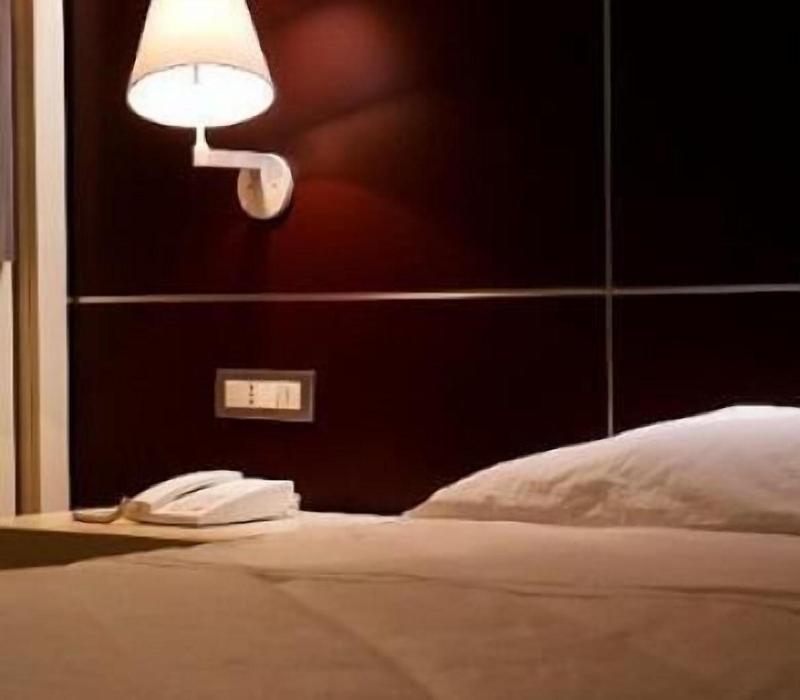 Home Club Suite Hotel - Oda