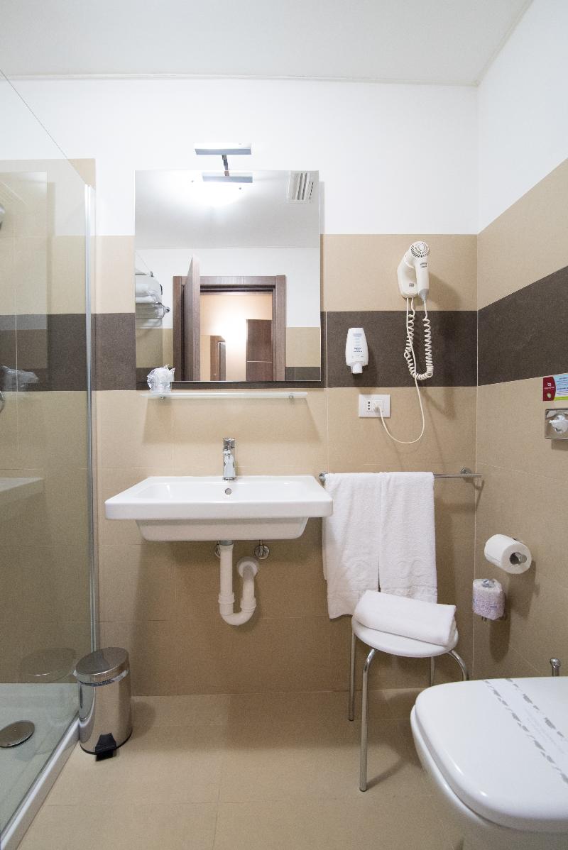 Best Quality Hotel Politecnico - Oda