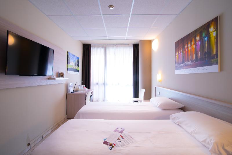 Best Quality Hotel Politecnico - Oda