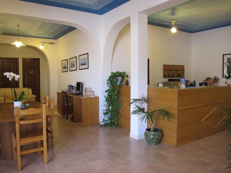 Hotel Residence La Villetta - Lobi