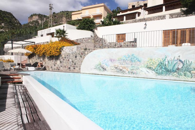 Hotel Residence La Villetta - Havuz