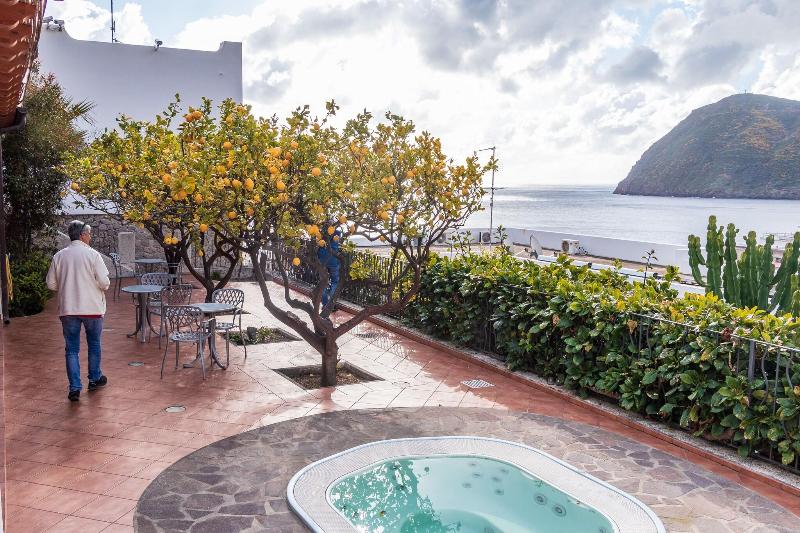Hotel Residence La Villetta - Havuz