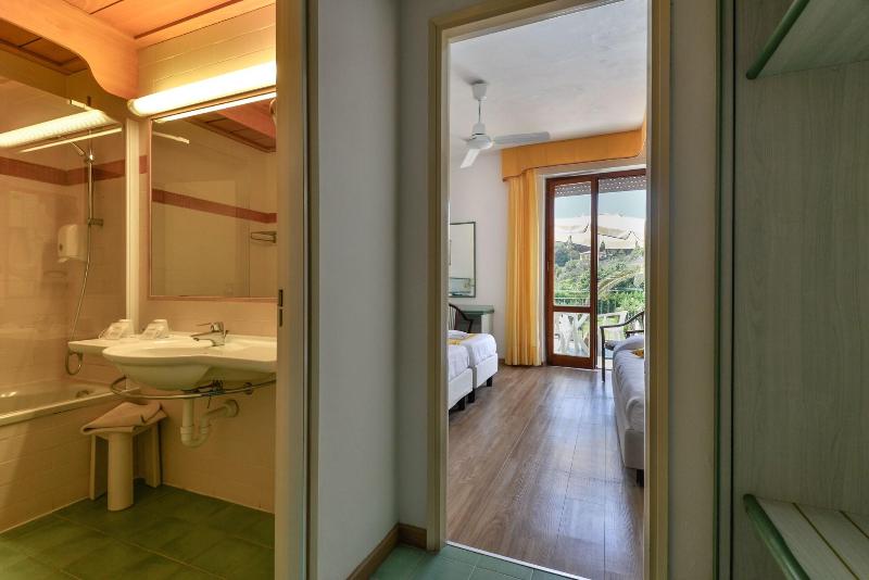 Hotel & Residence Le Acacie - Oda
