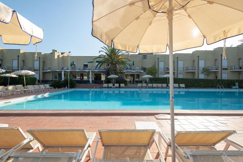 Hotel & Residence Le Acacie - Havuz