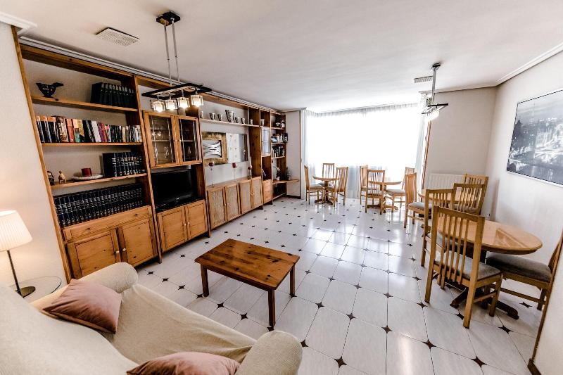 Hostal Alvi - Toplantı