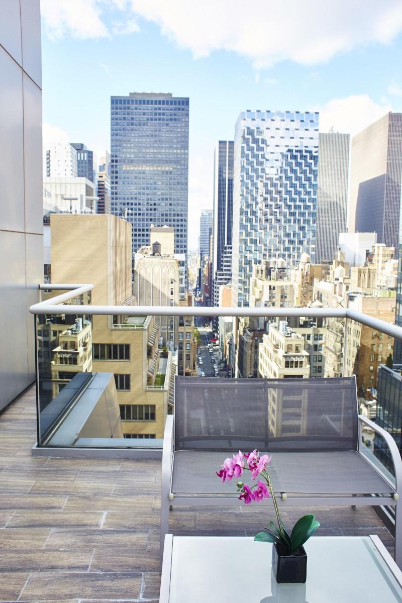 Gotham Hotel - Genel