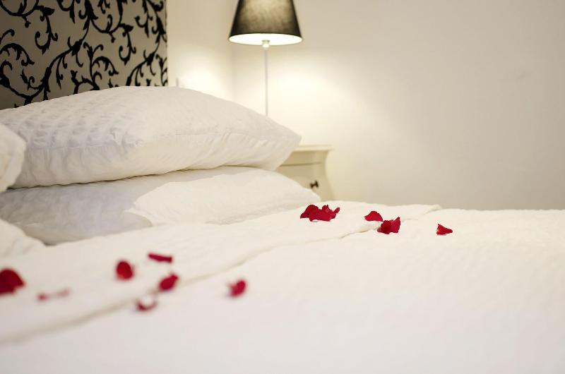Dolce Vita Suites Hotel - Oda