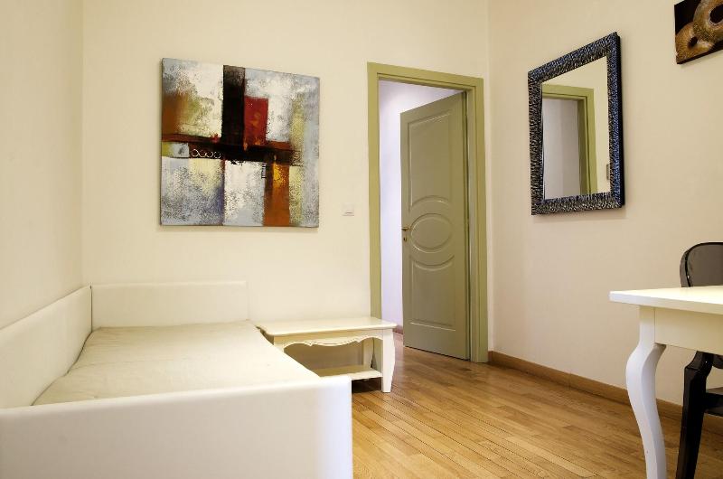 Dolce Vita Suites Hotel - Oda