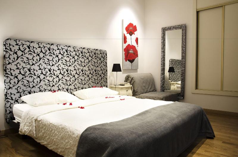 Dolce Vita Suites Hotel - Oda